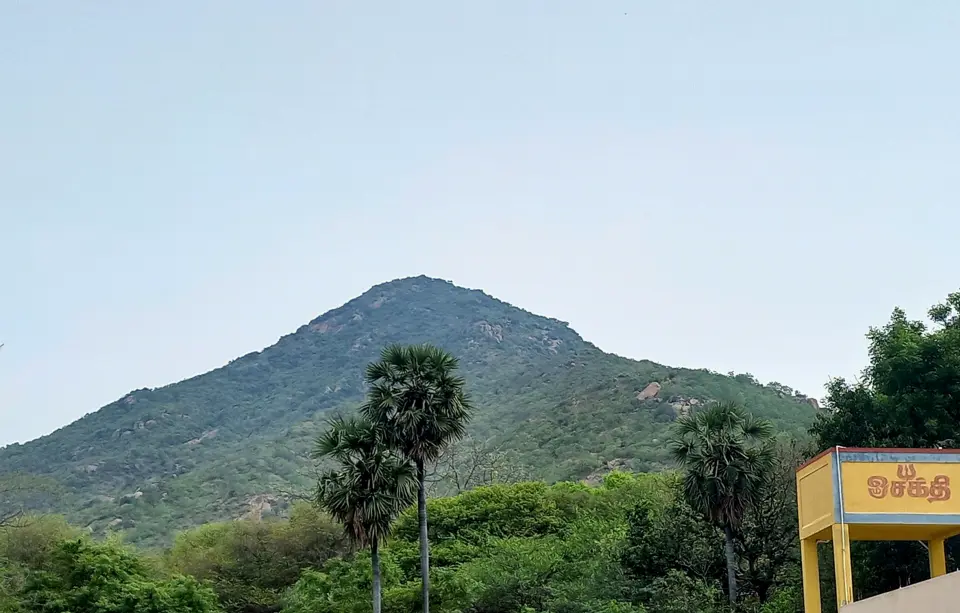 Arunachala from town